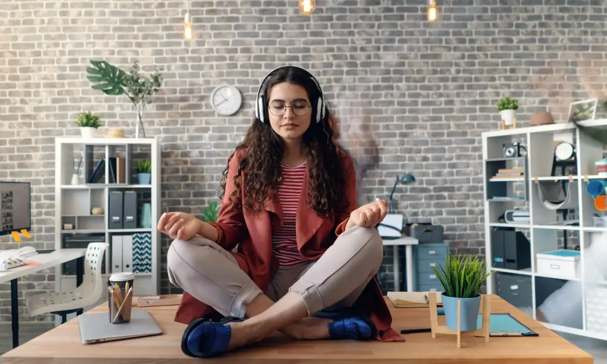 best time of day to meditate, meditation for sleep, healthy meditation habits, meditation benefits,